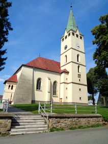 Kostel ve Stropkov� s v��